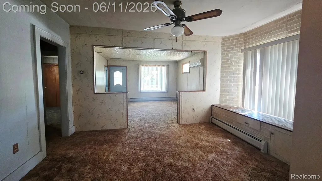 4085 Pine Grove Avenue Fort Gratiot Charter Township MI 48059