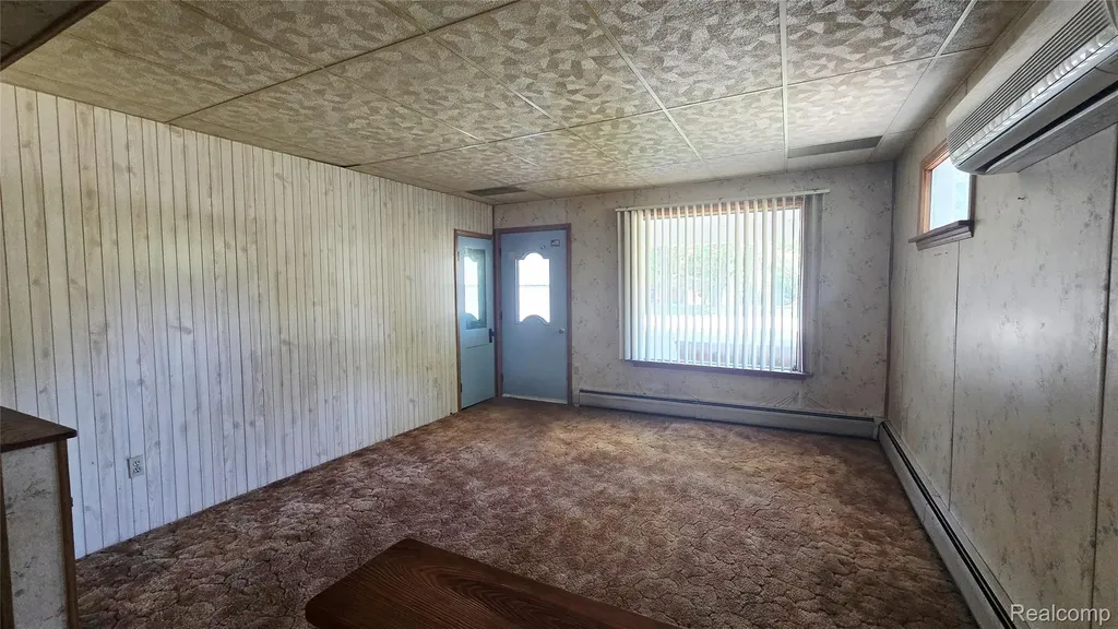 4085 Pine Grove Avenue Fort Gratiot Charter Township MI 48059
