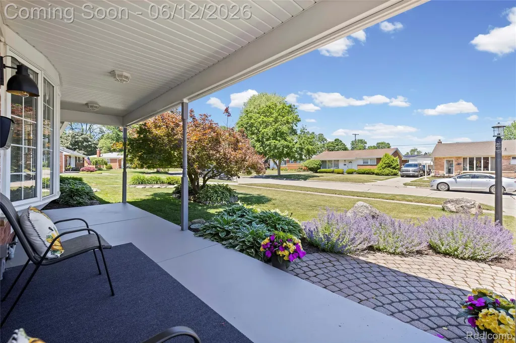 35481 Hathaway Street Livonia City MI 48150
