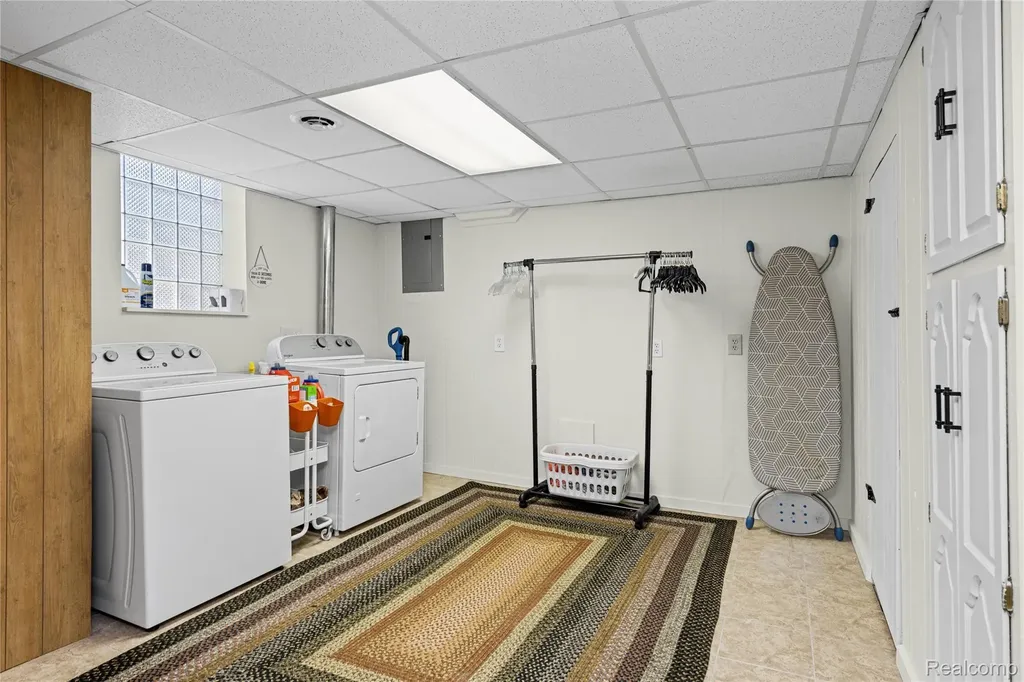 35481 Hathaway Street Livonia City MI 48150