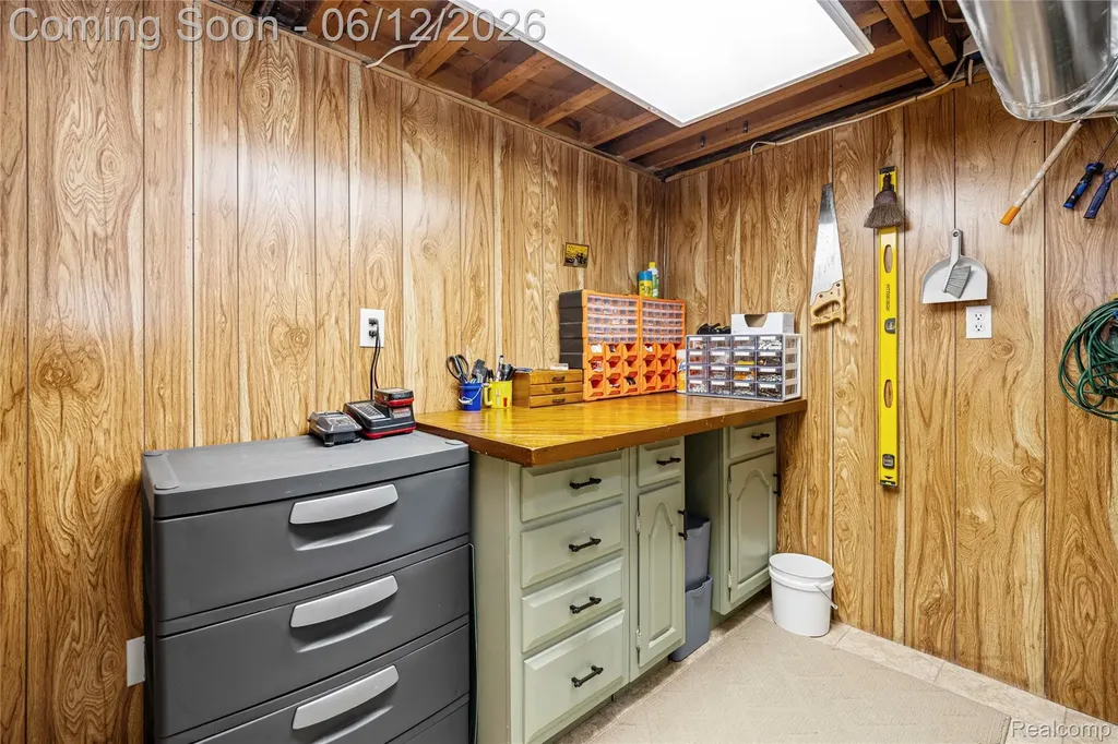 35481 Hathaway Street Livonia City MI 48150