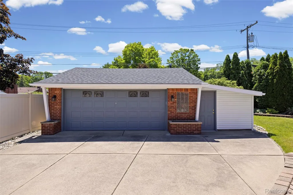 35481 Hathaway Street Livonia City MI 48150