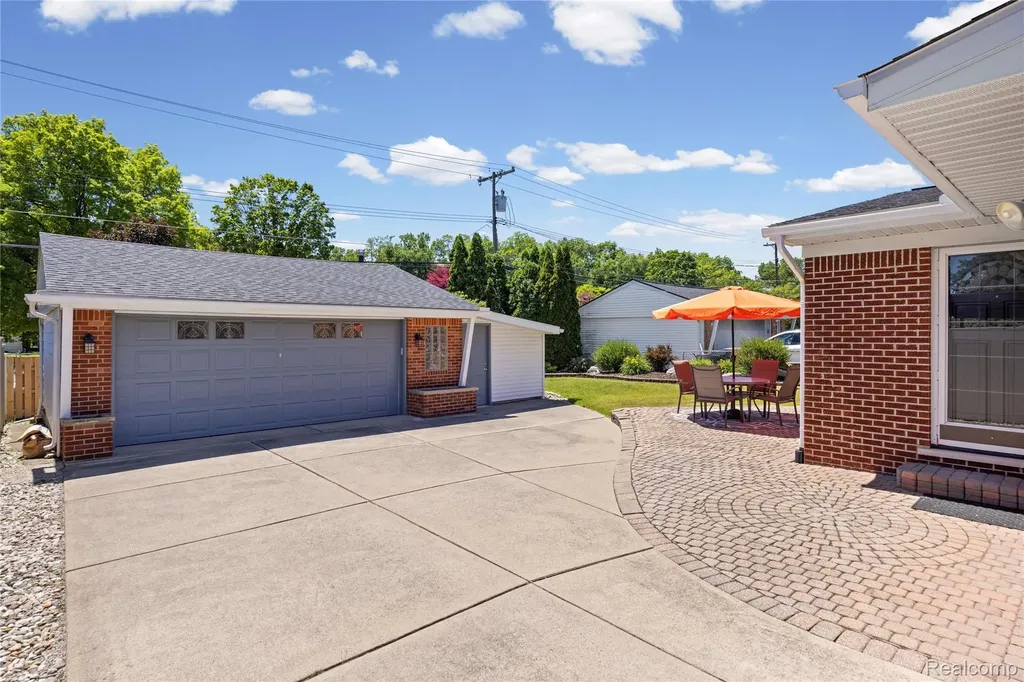 35481 Hathaway Street Livonia City MI 48150