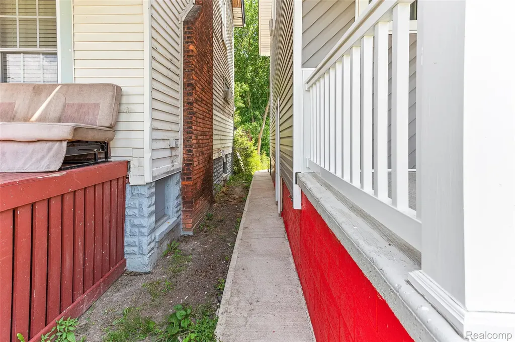 5281 Vancouver Street Detroit City MI 48204