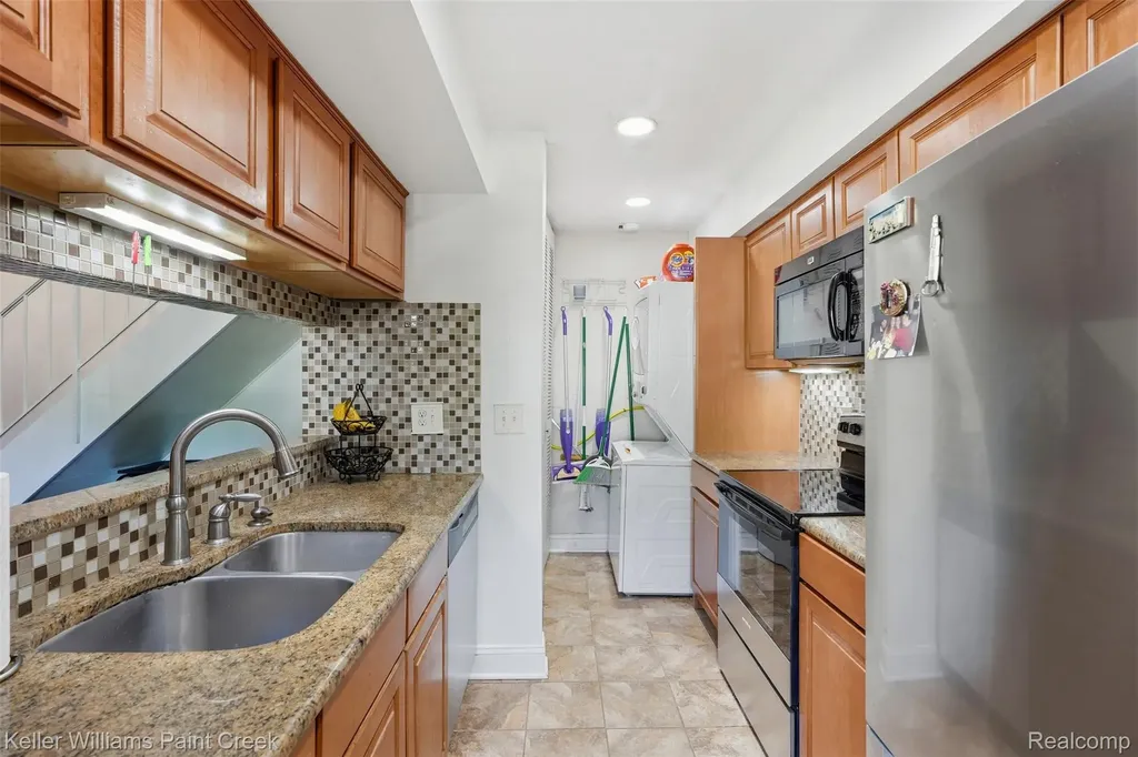 3192 Beechtree Court Orion Charter Township MI 48360