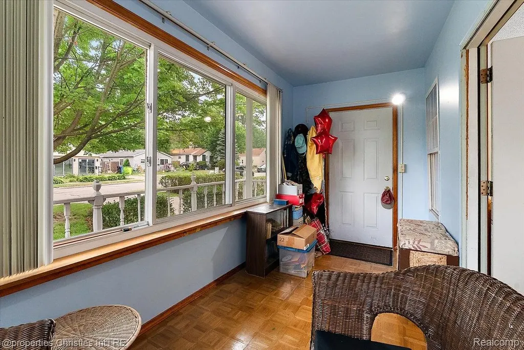 27428 Townley Street Madison Heights City MI 48071