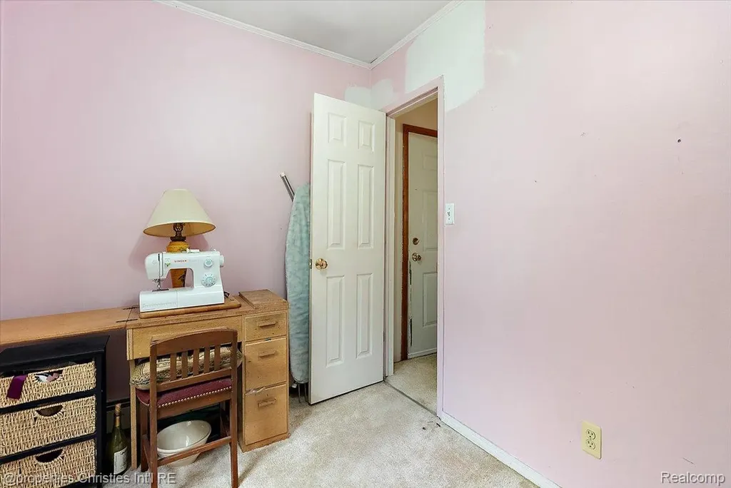 27428 Townley Street Madison Heights City MI 48071