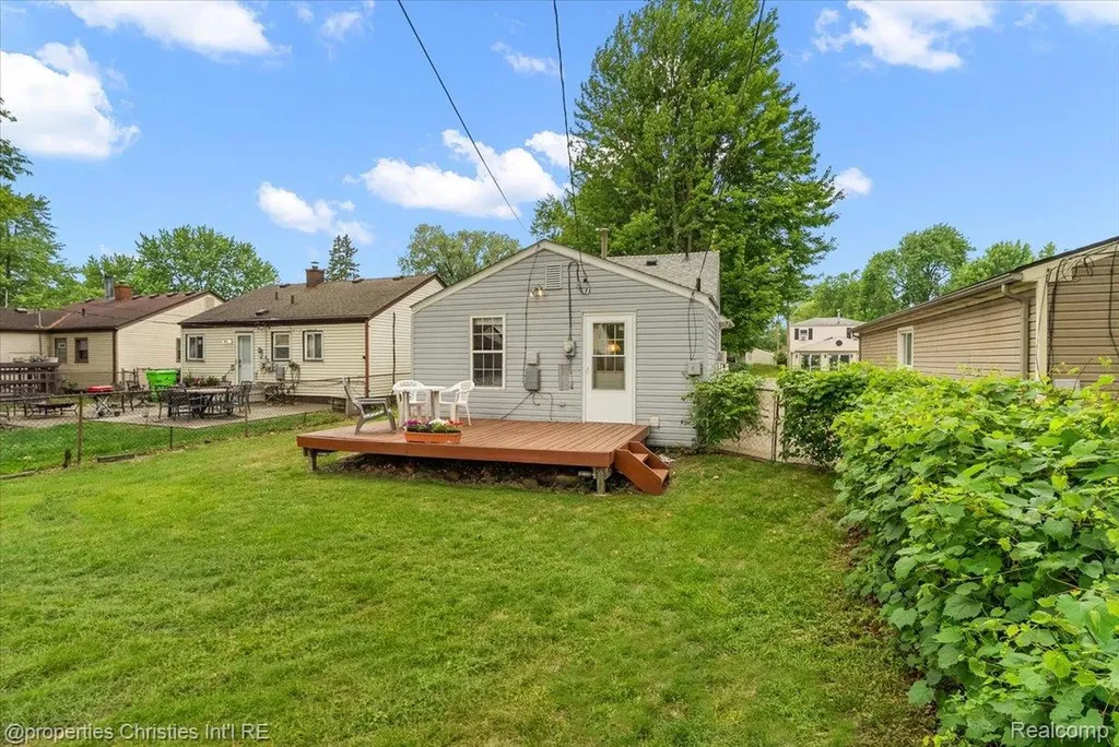 27428 Townley Street Madison Heights City MI 48071