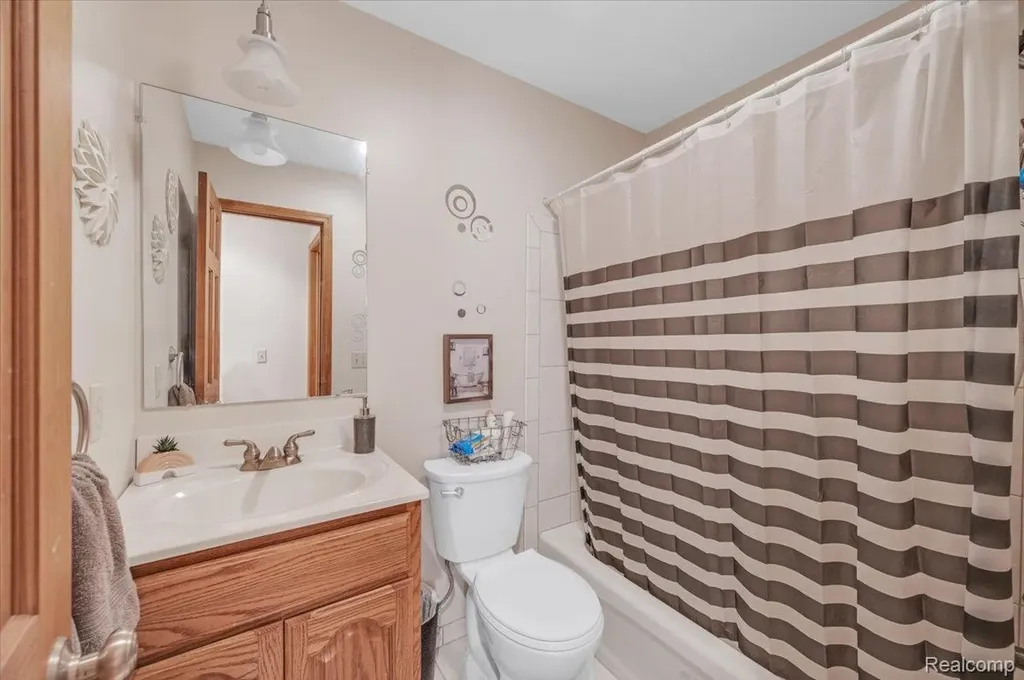 2551 Marathon Road Oregon Township MI 48446