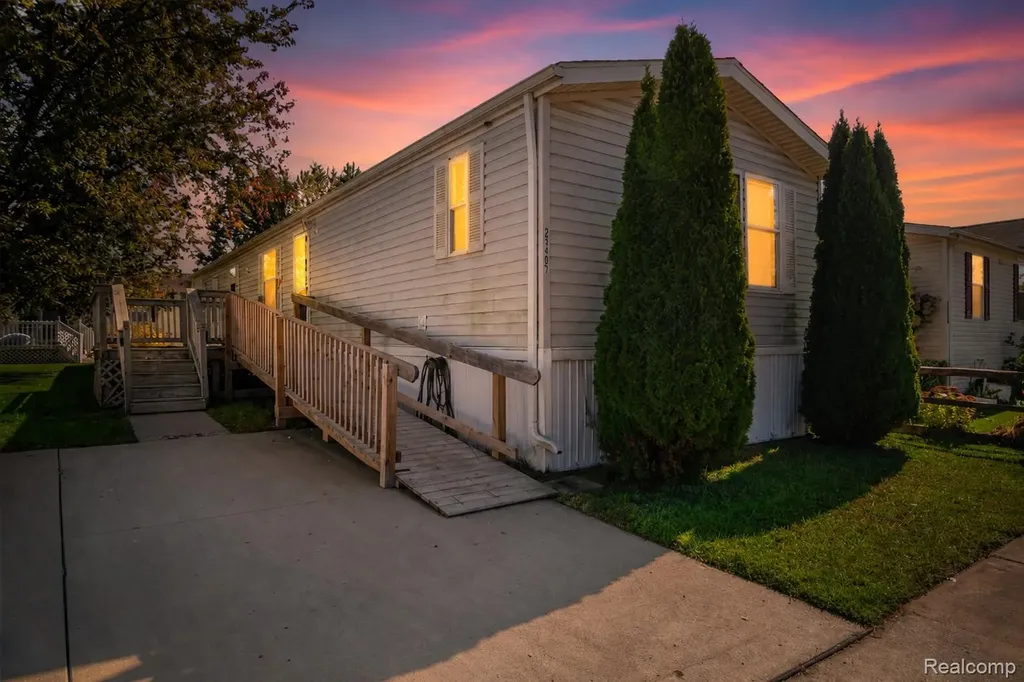 23467 Manor Road North Huron Charter Township MI 48164
