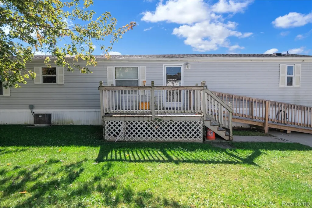 23467 Manor Road North Huron Charter Township MI 48164