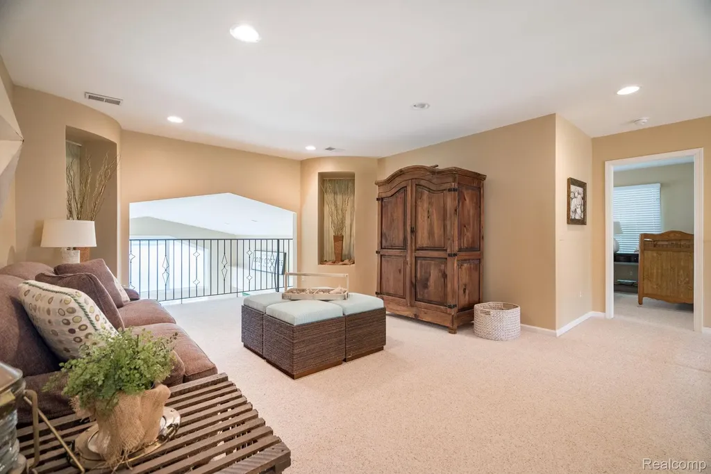 3831 Woodland Drive Highland Charter Township MI 48356