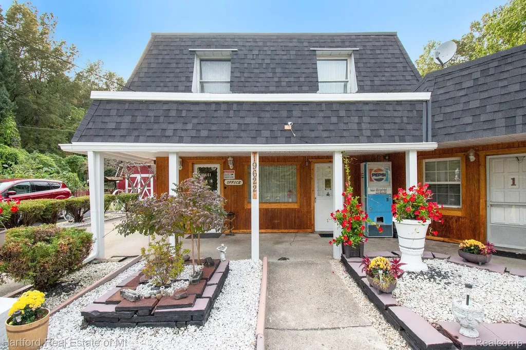 19622 Telegraph Road Brownstown Charter Township MI 48174
