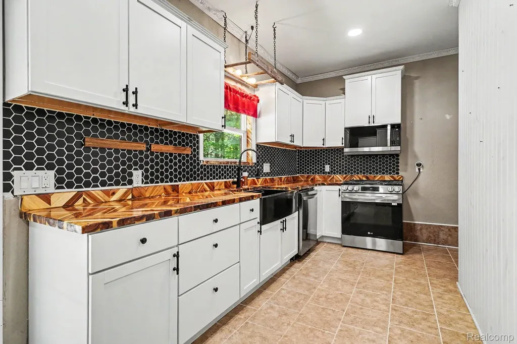 2617 M 76 Deep River Township MI 48658