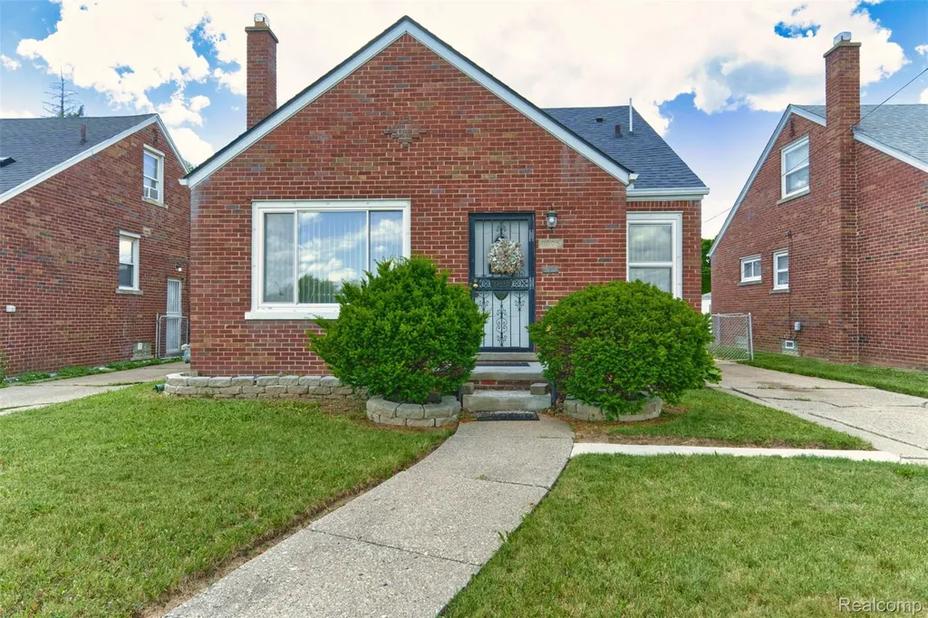 9325 Stahelin Avenue Detroit City MI 48228