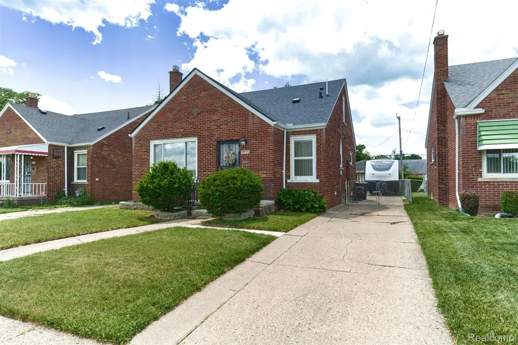 9325 Stahelin Avenue Detroit City MI 48228