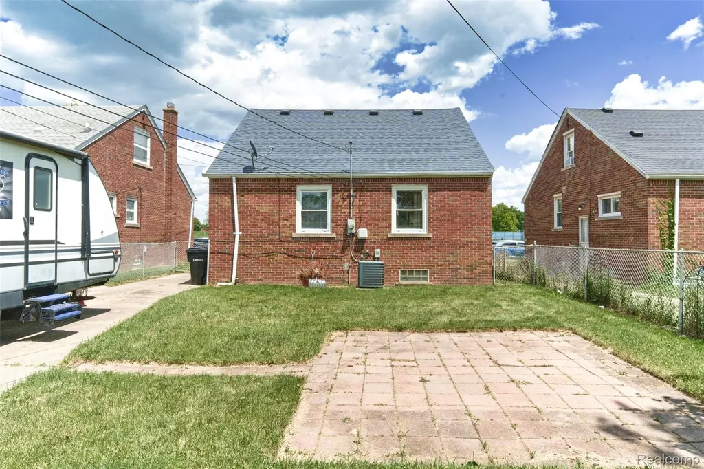 9325 Stahelin Avenue Detroit City MI 48228