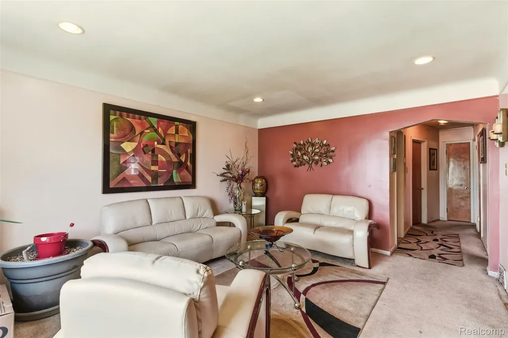9325 Stahelin Avenue Detroit City MI 48228