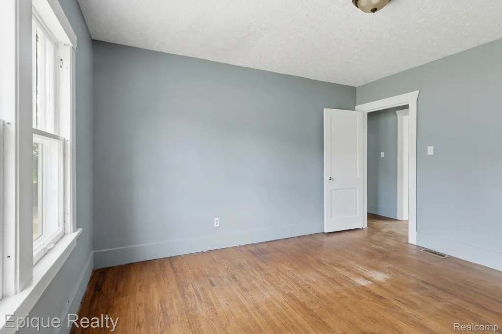 1325 Oak Street Port Huron City MI 48060