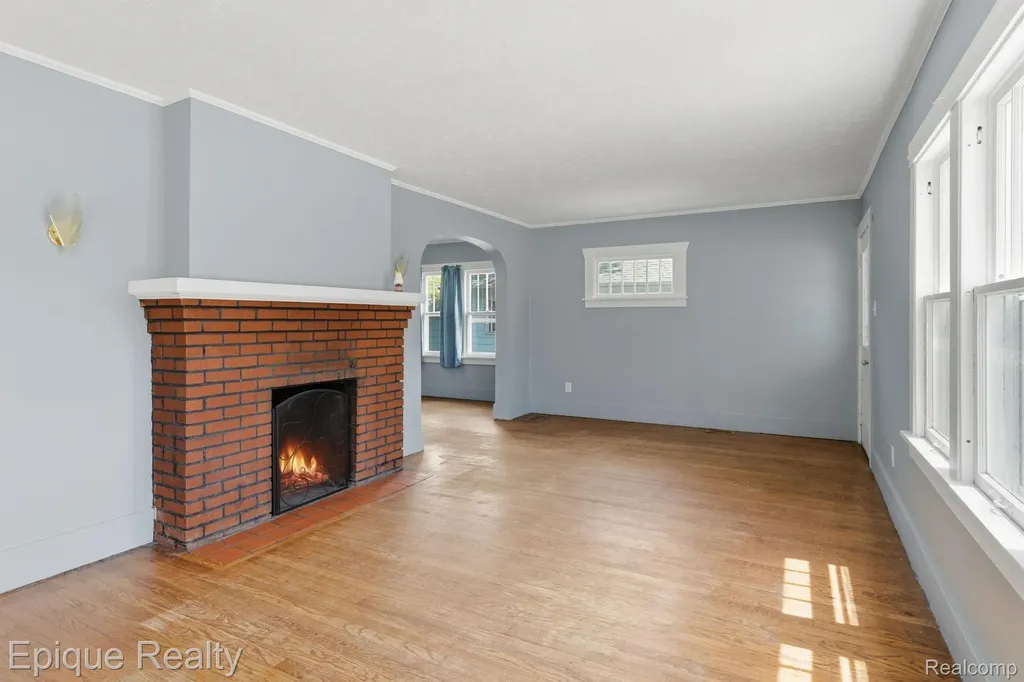 1325 Oak Street Port Huron City MI 48060