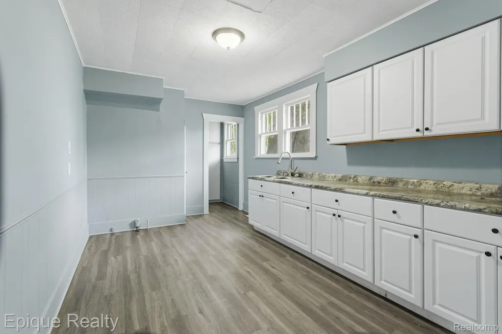 1325 Oak Street Port Huron City MI 48060