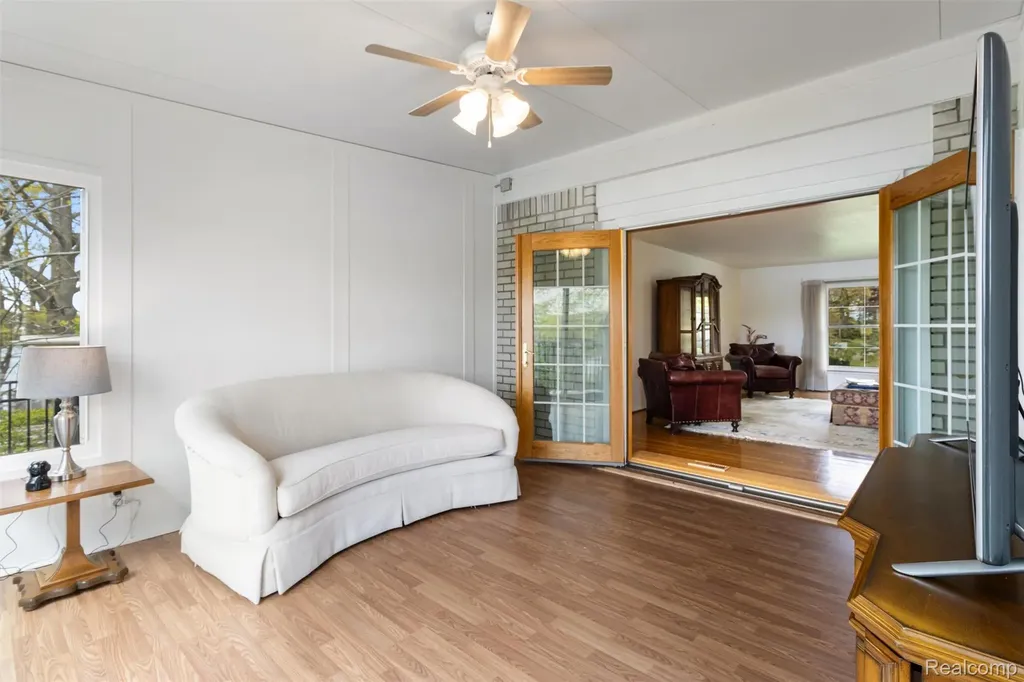 3379 Wormer Drive Waterford Charter Township MI 48329