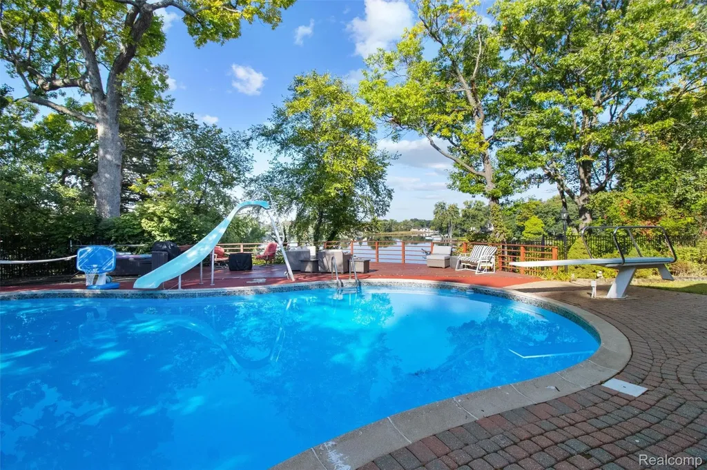3379 Wormer Drive Waterford Charter Township MI 48329