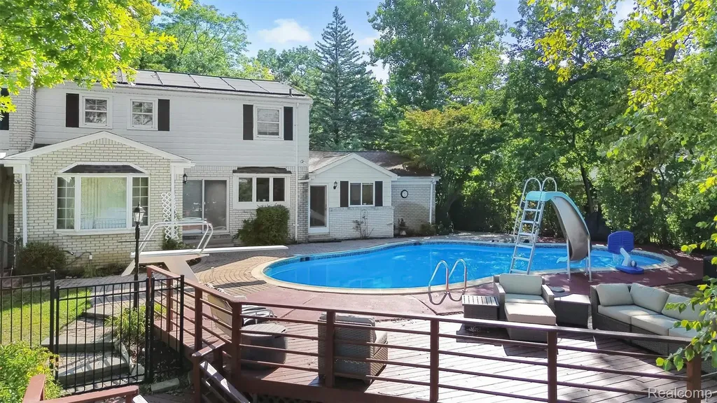 3379 Wormer Drive Waterford Charter Township MI 48329