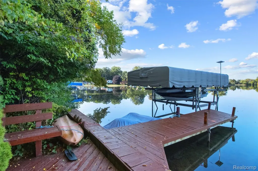 3379 Wormer Drive Waterford Charter Township MI 48329
