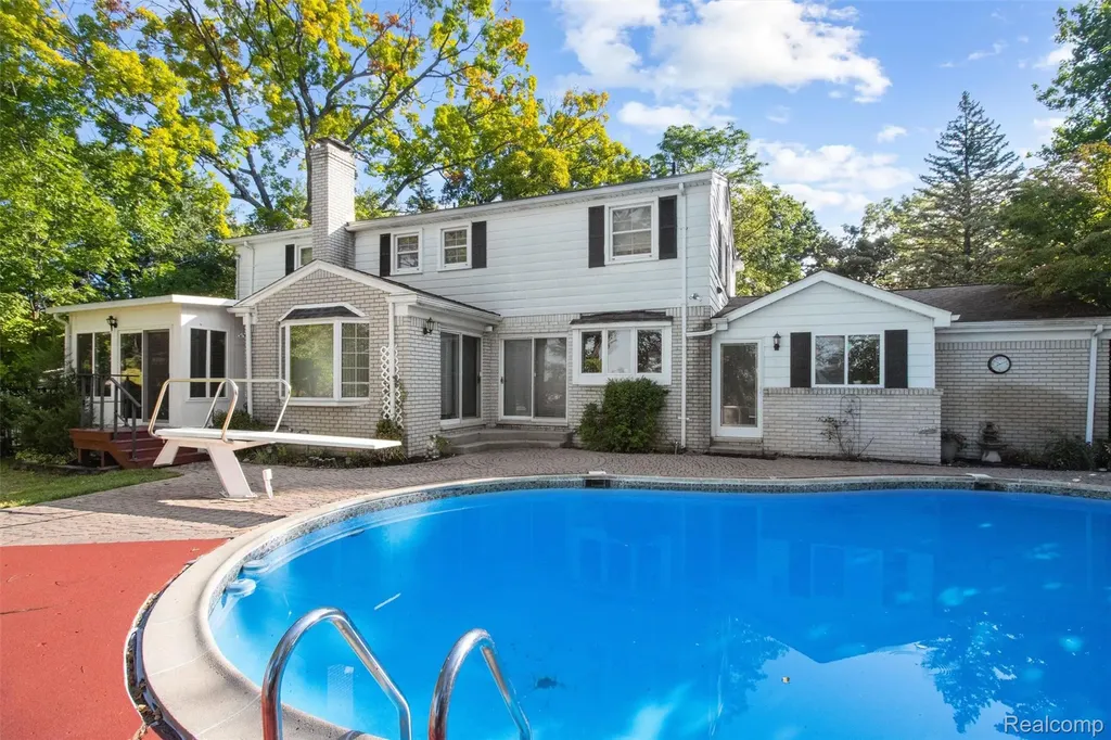 3379 Wormer Drive Waterford Charter Township MI 48329