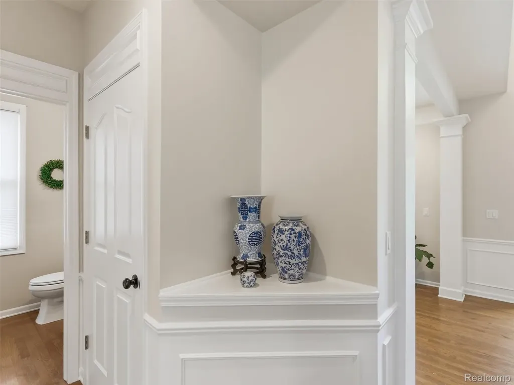 5454 Creekmonte Drive Oakland Charter Township MI 48306