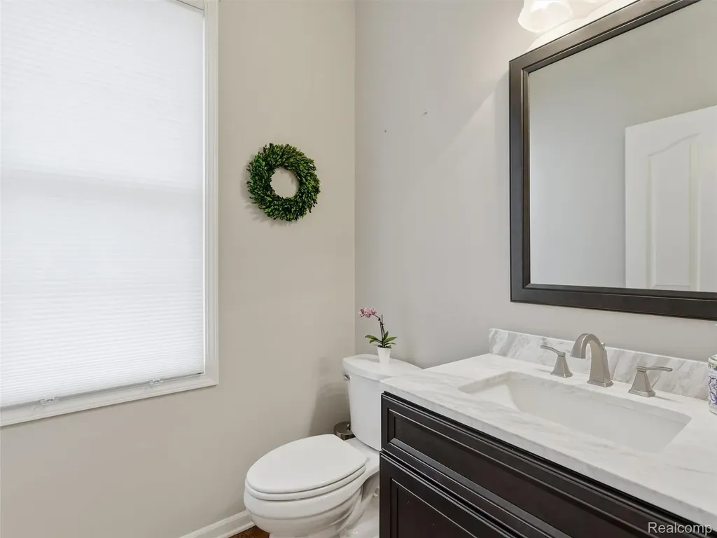 5454 Creekmonte Drive Oakland Charter Township MI 48306