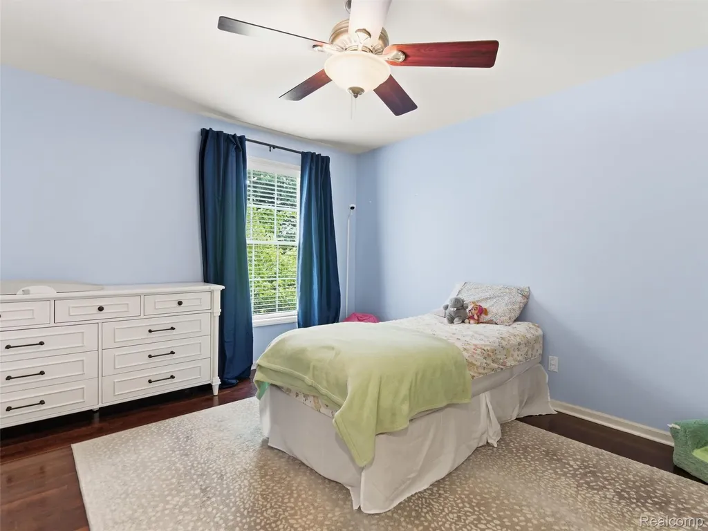 5454 Creekmonte Drive Oakland Charter Township MI 48306