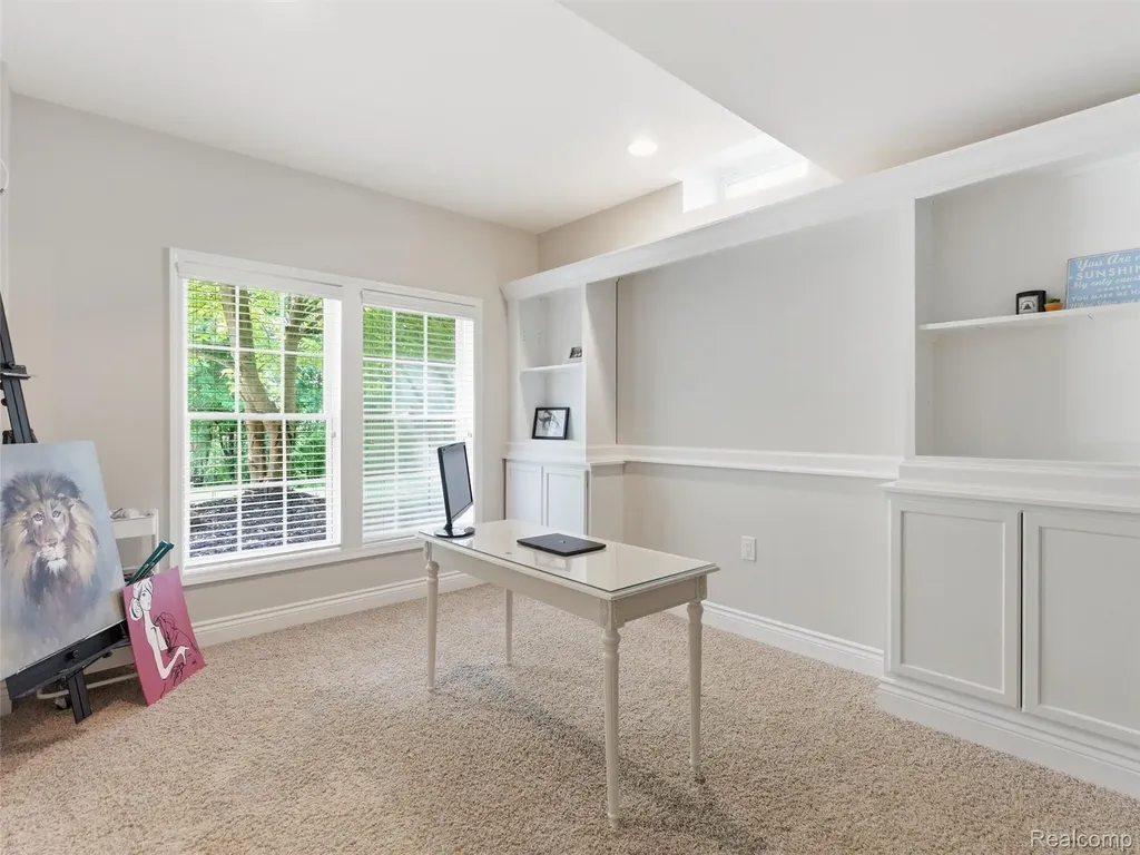 5454 Creekmonte Drive Oakland Charter Township MI 48306