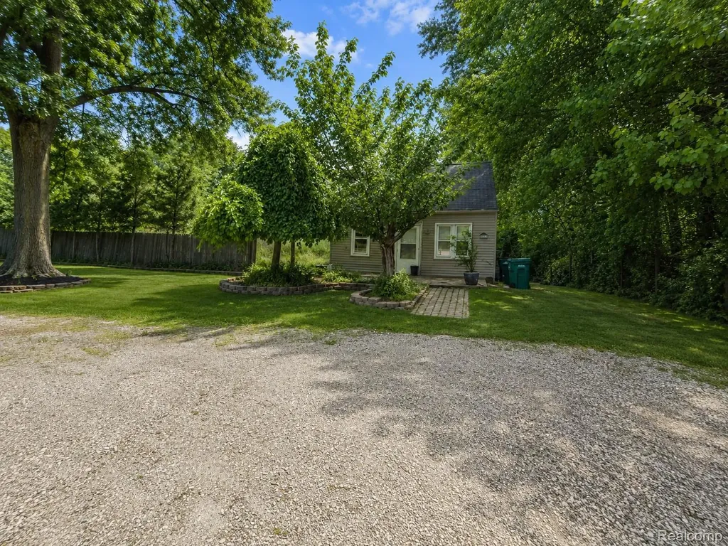 6851 Merriman Road Romulus City MI 48174