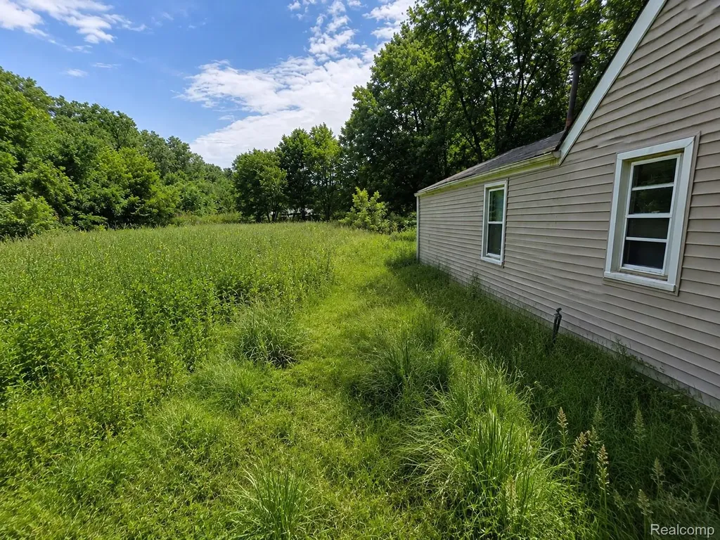 6851 Merriman Road Romulus City MI 48174
