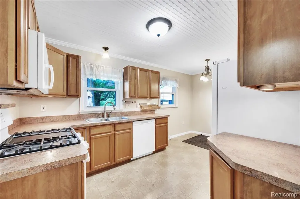 3972 Joslyn Road Orion Charter Township MI 48359