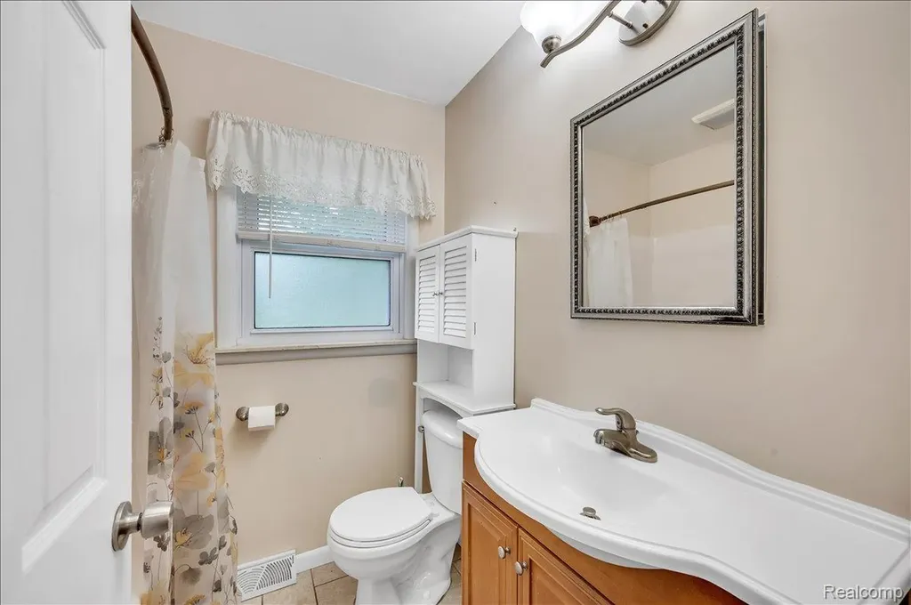3972 Joslyn Road Orion Charter Township MI 48359