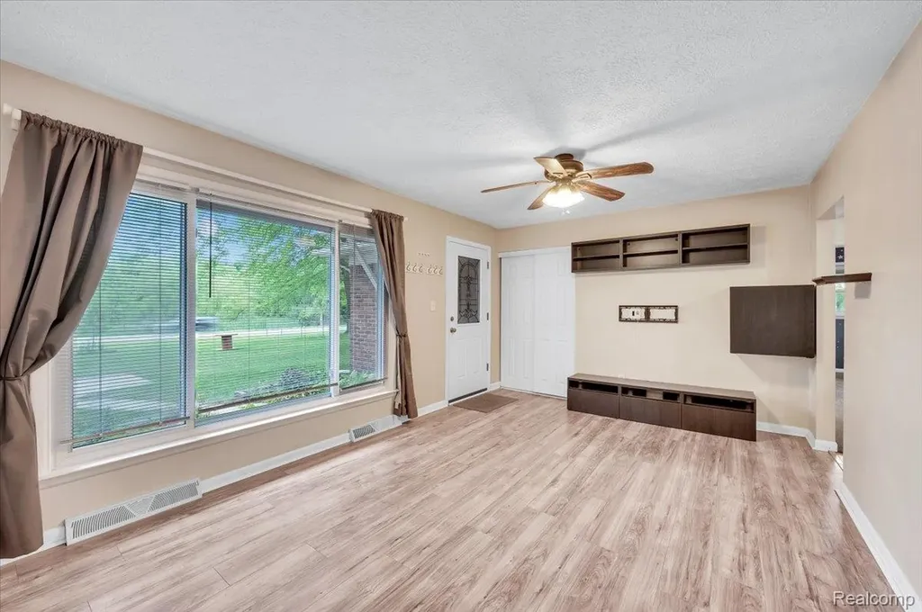 3972 Joslyn Road Orion Charter Township MI 48359