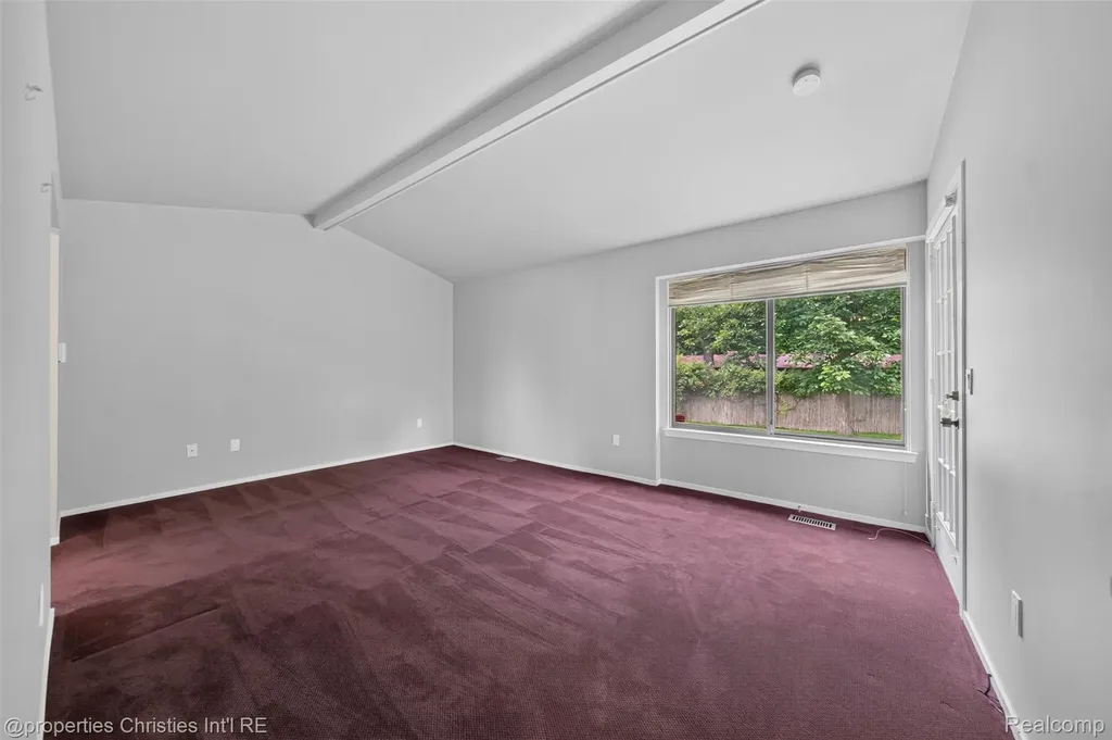 29433 W Chanticleer Drive Southfield City MI 48034