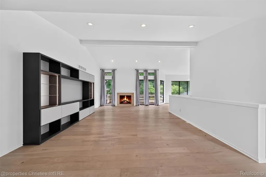 29433 W Chanticleer Drive Southfield City MI 48034
