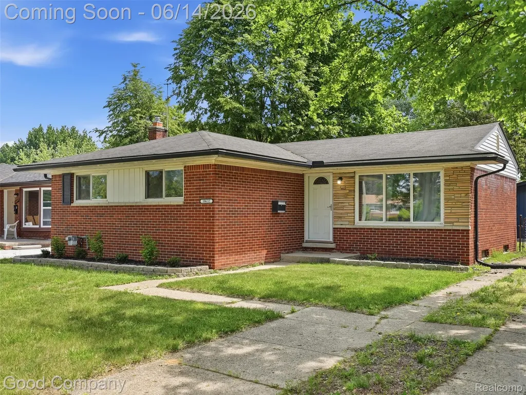 30632 Hayes Road Roseville City MI 48066