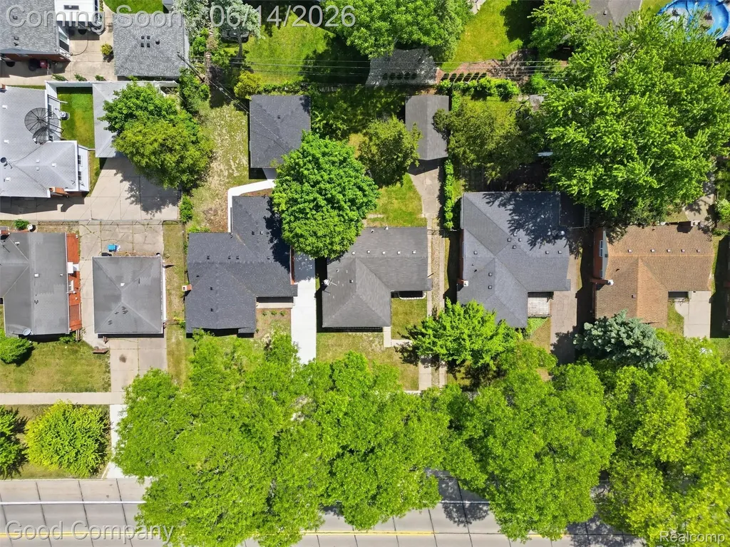 30632 Hayes Road Roseville City MI 48066
