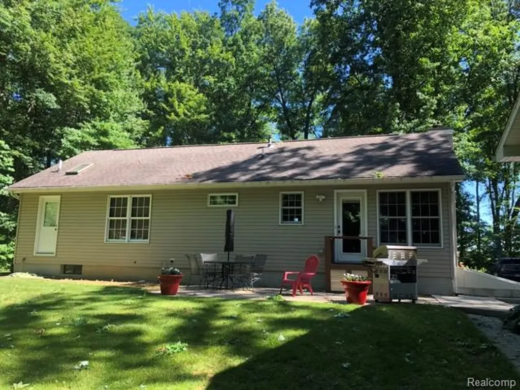 7907 Stewart Road Raisinville Township MI 48162