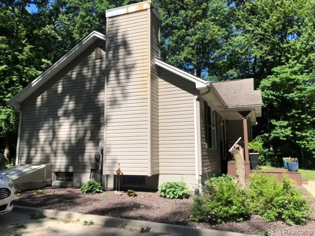 7907 Stewart Road Raisinville Township MI 48162