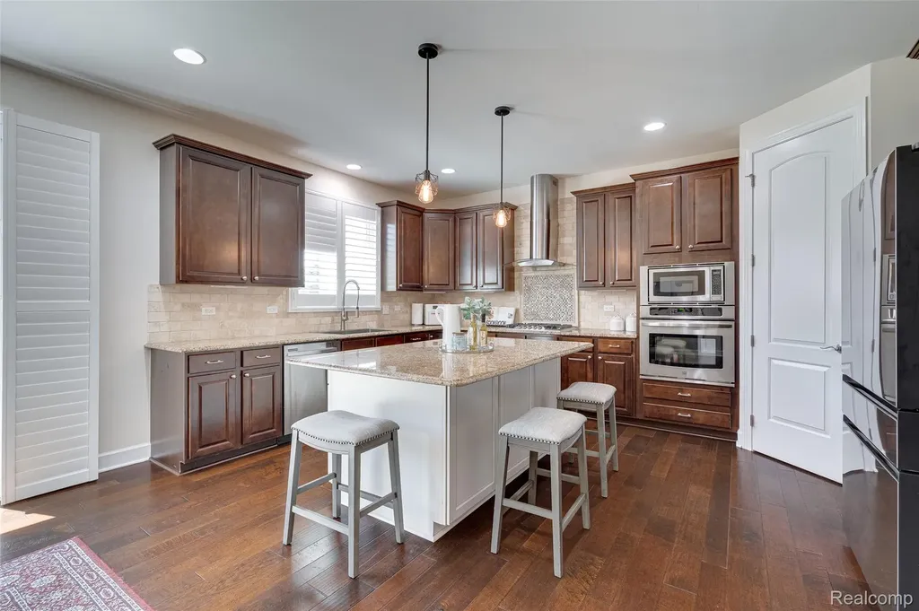 47576 Valencia Circle Novi City MI 48374