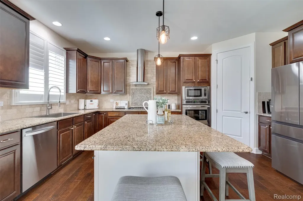 47576 Valencia Circle Novi City MI 48374