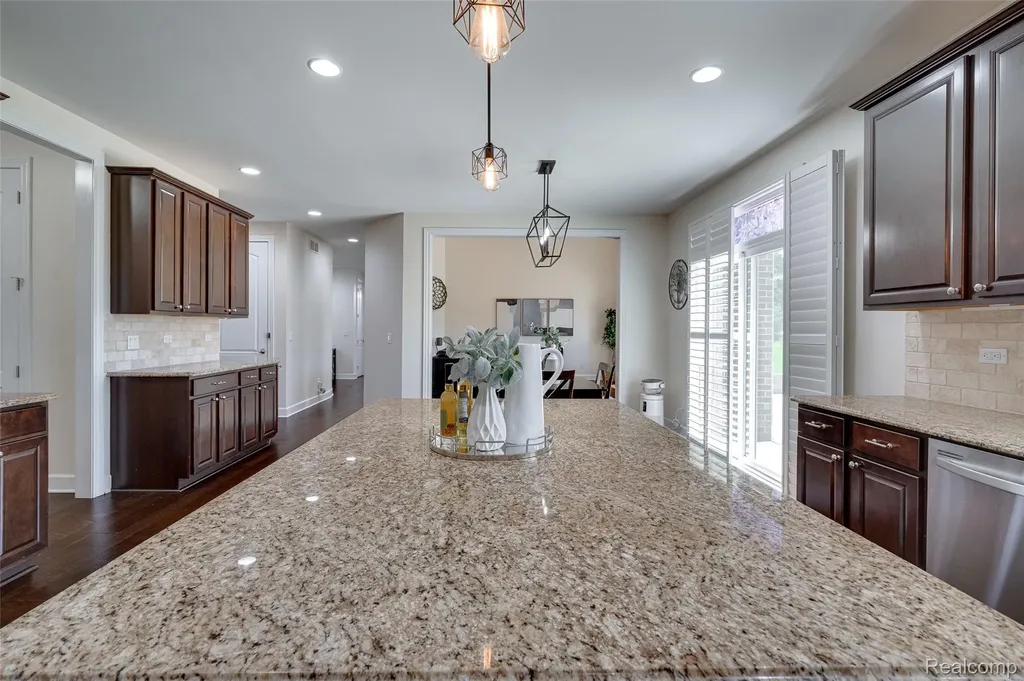 47576 Valencia Circle Novi City MI 48374
