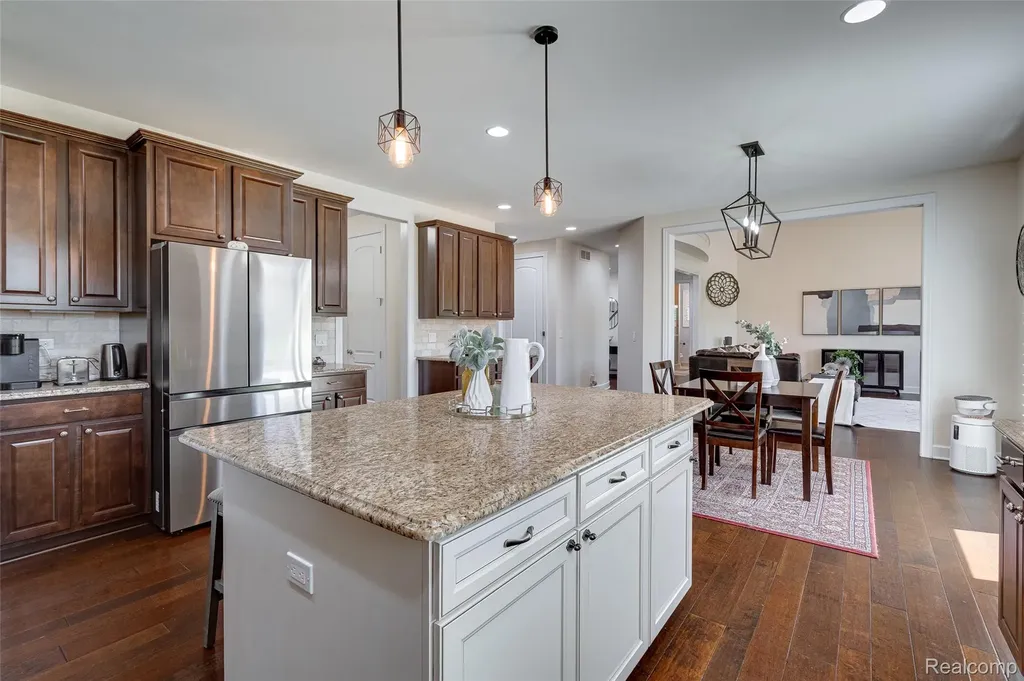 47576 Valencia Circle Novi City MI 48374