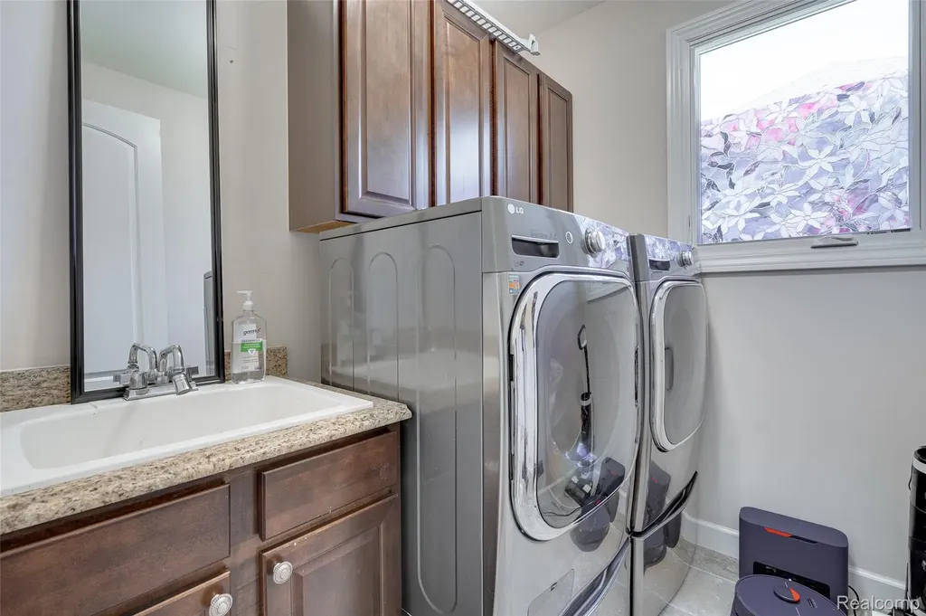 47576 Valencia Circle Novi City MI 48374